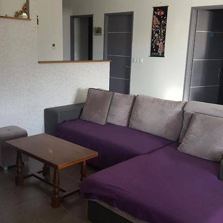 1 Chambre avec bureau et cuisine Montfaucon Montfaucon  Extérieur photo