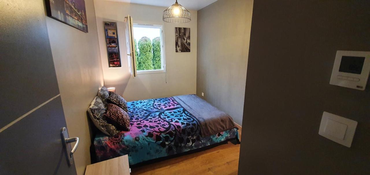 1 Chambre avec bureau et cuisine Montfaucon Montfaucon  Extérieur photo