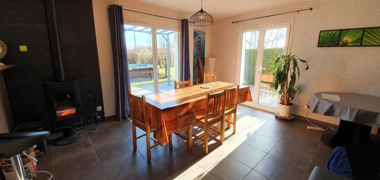 1 Chambre avec bureau et cuisine Montfaucon Montfaucon  Extérieur photo